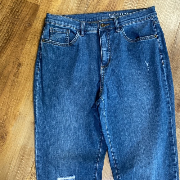 Studio by d & co distressed jeans size 12T - Picture 3 of 7